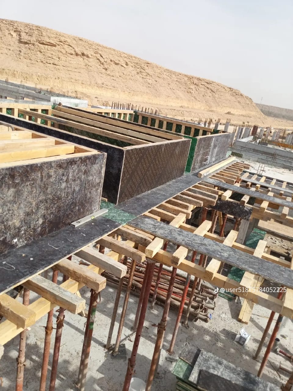 اعمال توريد وتركيب محطة الرفع
